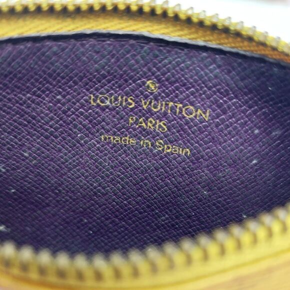 Louis Vuitton Leather Coin Purse - Picture 5 of 10